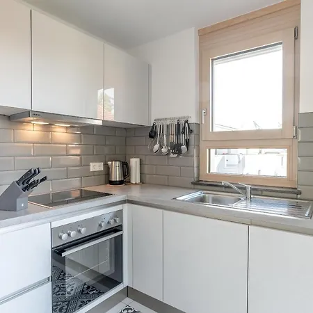 Au-villen Feudenheim S6, Penthouse Maisonette 2-4p *