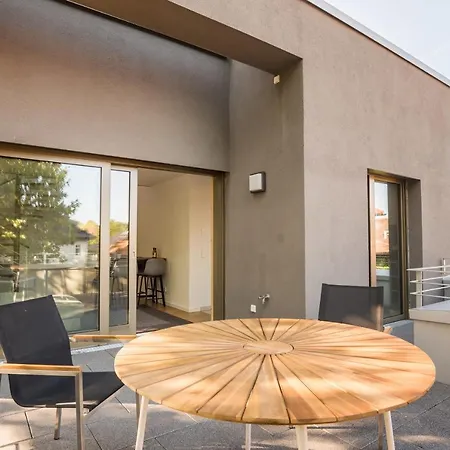 Au-villen Feudenheim S6, Penthouse Maisonette 2-4p *