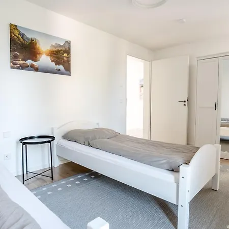 Apartment Au-villen Feudenheim S6, Penthouse Maisonette 2-4p *