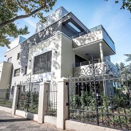 Au-villen Feudenheim S6, Penthouse Maisonette 2-4p